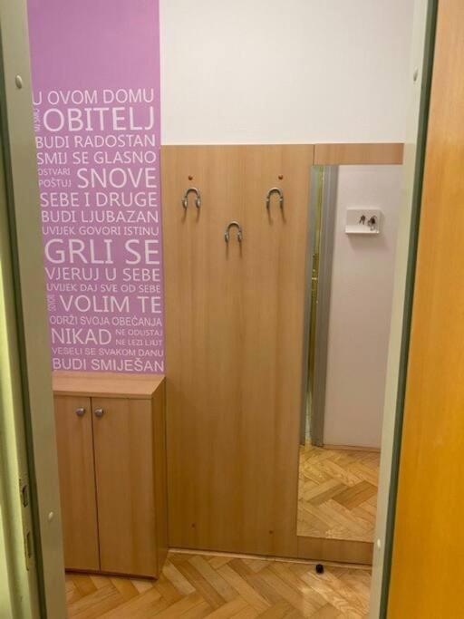 Apartamento Self Check-In Studio With Wi-Fi And Parking Place Zagreb Exterior foto