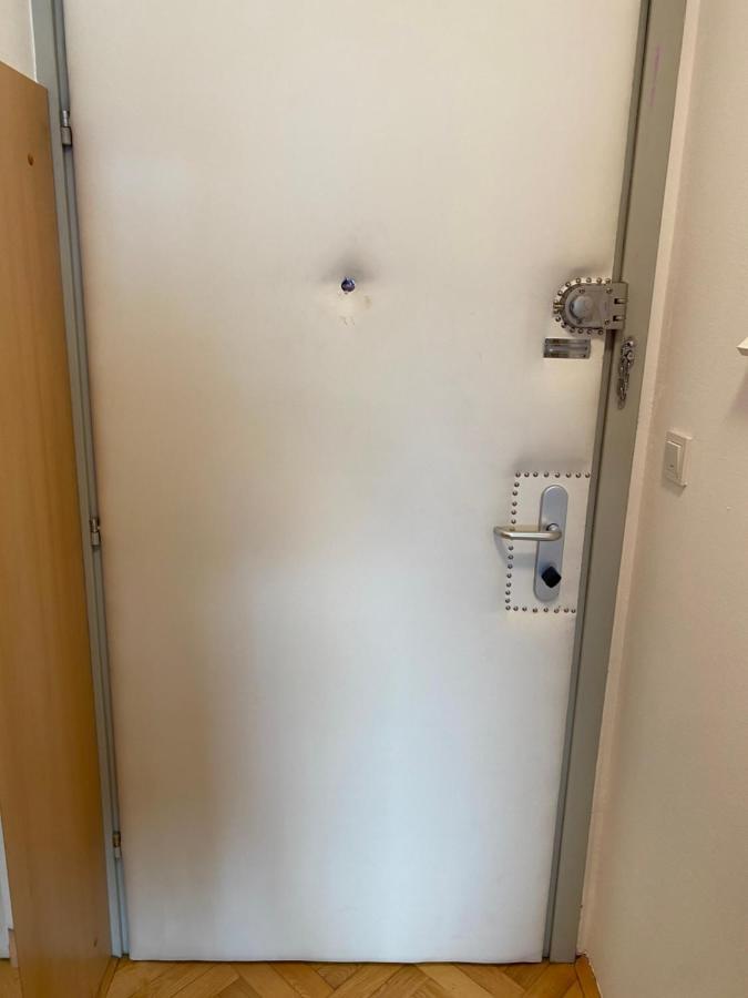 Apartamento Self Check-In Studio With Wi-Fi And Parking Place Zagreb Exterior foto